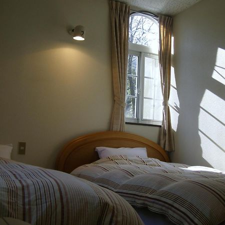 Sunny Side Hut Bed & Breakfast Hakuba Exterior photo